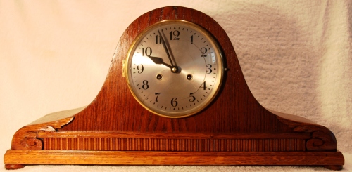 Tambour-style mantel clock